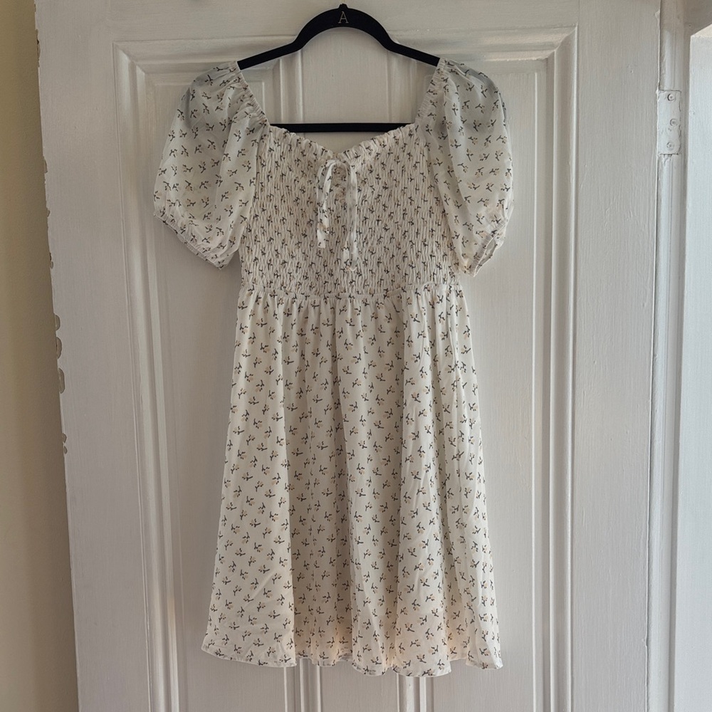 Chic White Floral Mini Dress